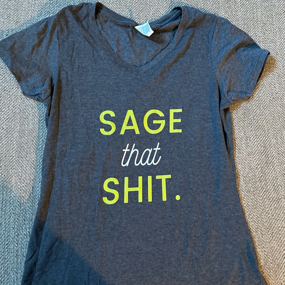 COMFORTABLE WOMENS TEE